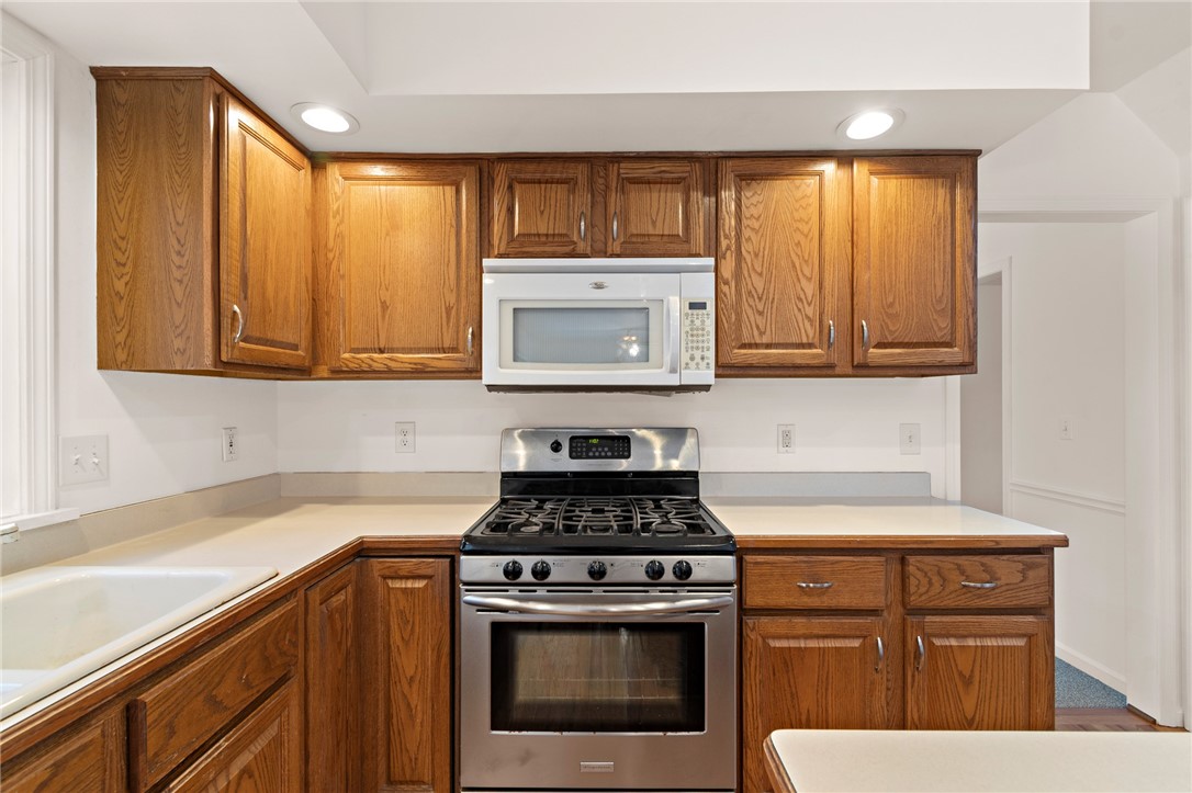 260 Still Meadow Drive, Walworth, New York image 10