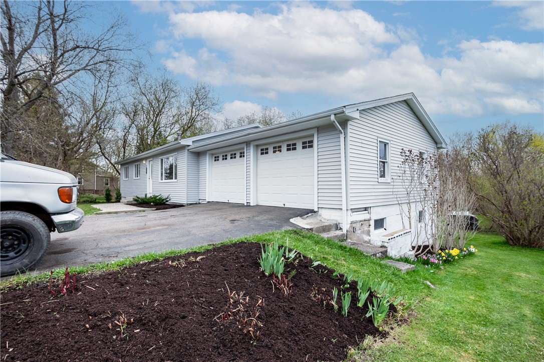 4470 Ridge Road, Williamson, New York image 3
