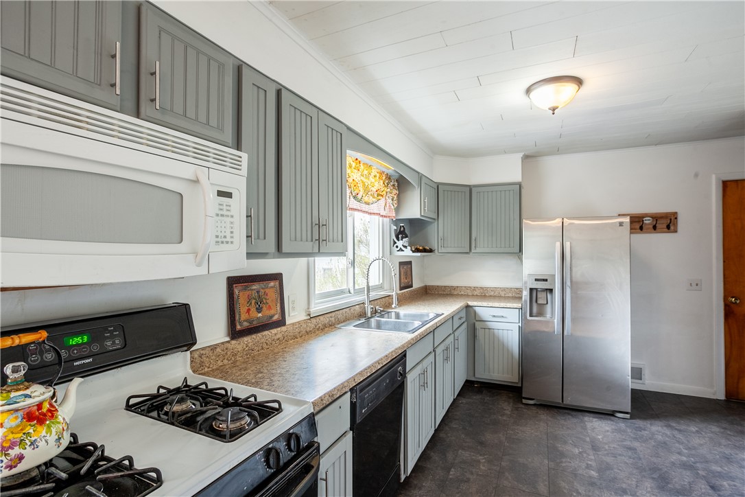 4470 Ridge Road, Williamson, New York image 13