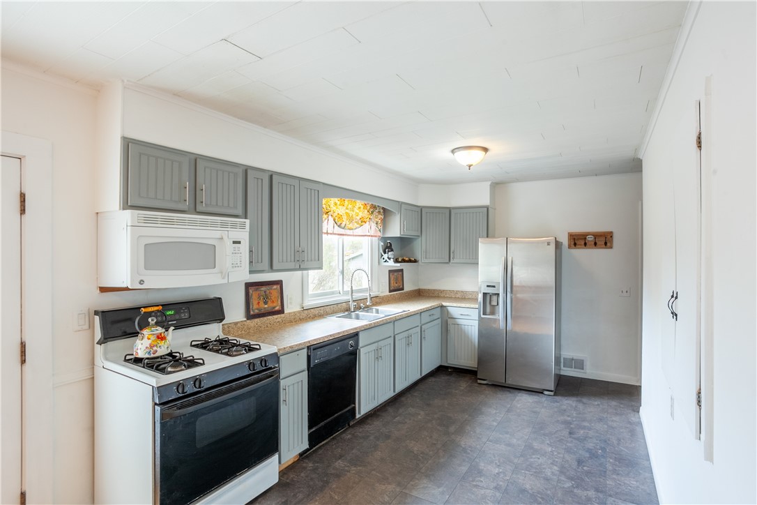 4470 Ridge Road, Williamson, New York image 12