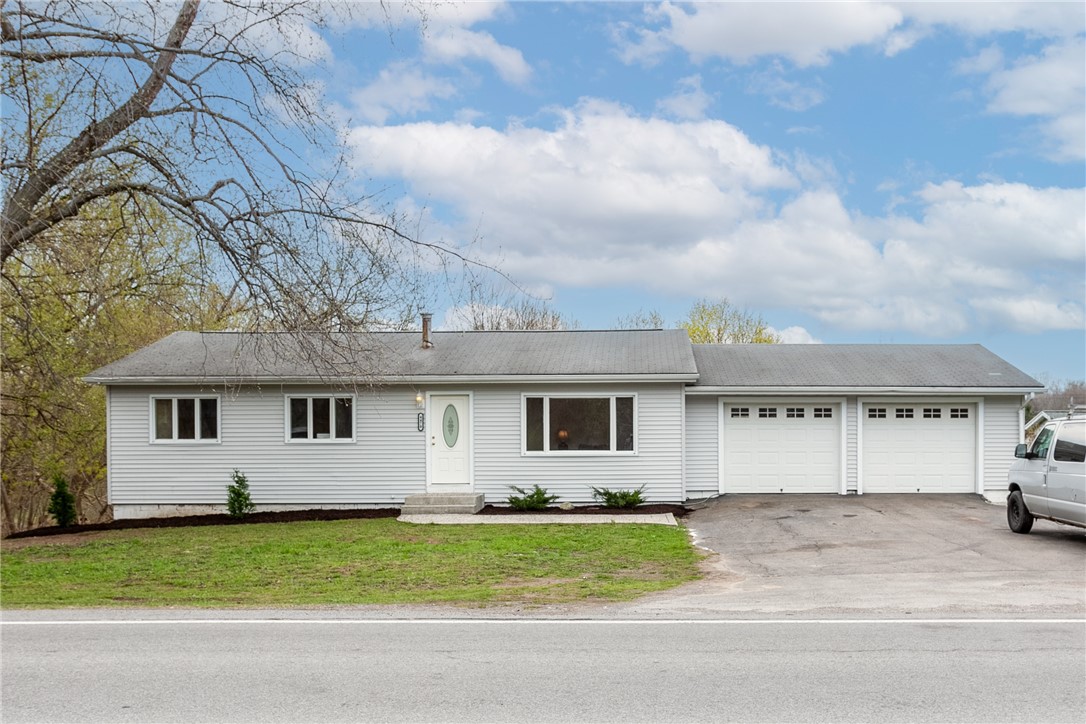 4470 Ridge Road, Williamson, New York image 2