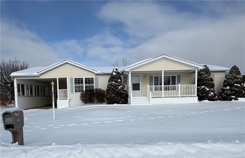 Photo of 35 Retirement Dr. Dr, Big Flats, NY 14845 (MLS # R1658917)