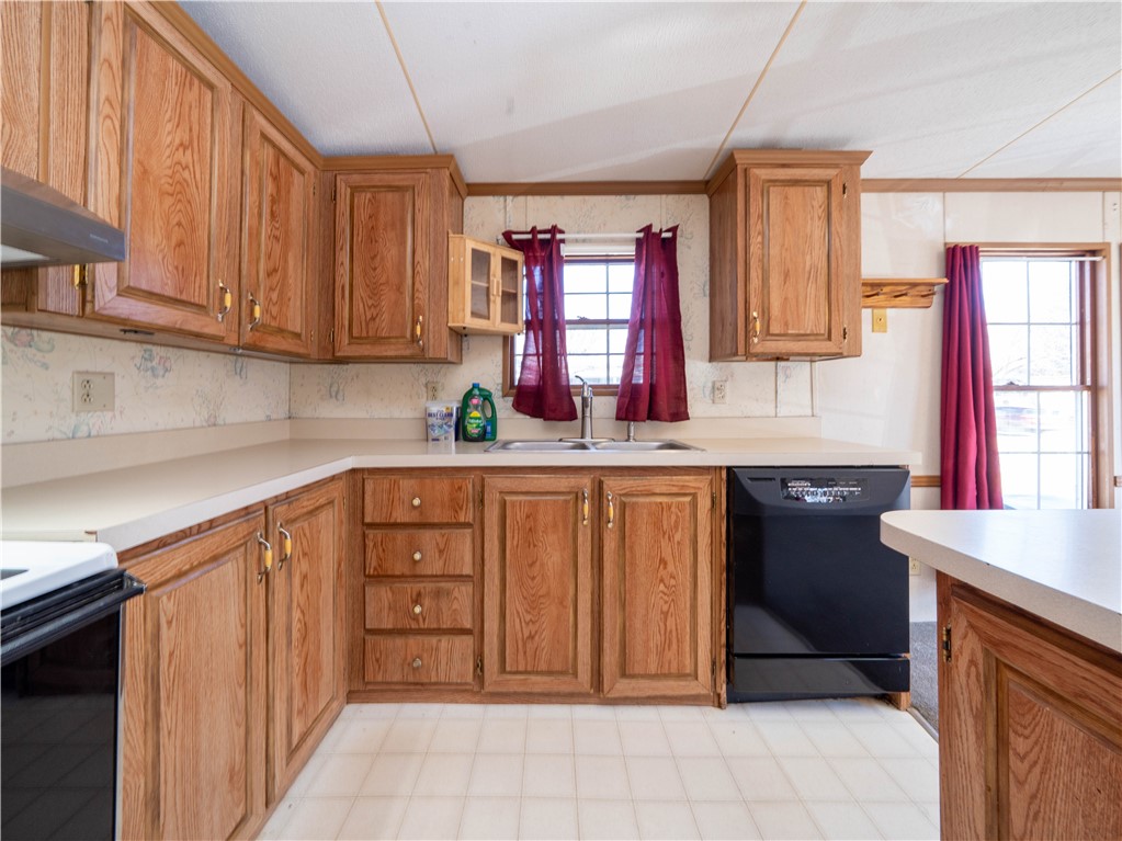 34 Harper Parkway Pkwy, Avon, New York image 13
