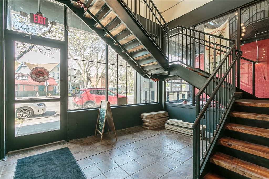 Photo of 190 Monroe Avenue, Rochester, NY 14607 (MLS # R1723400)