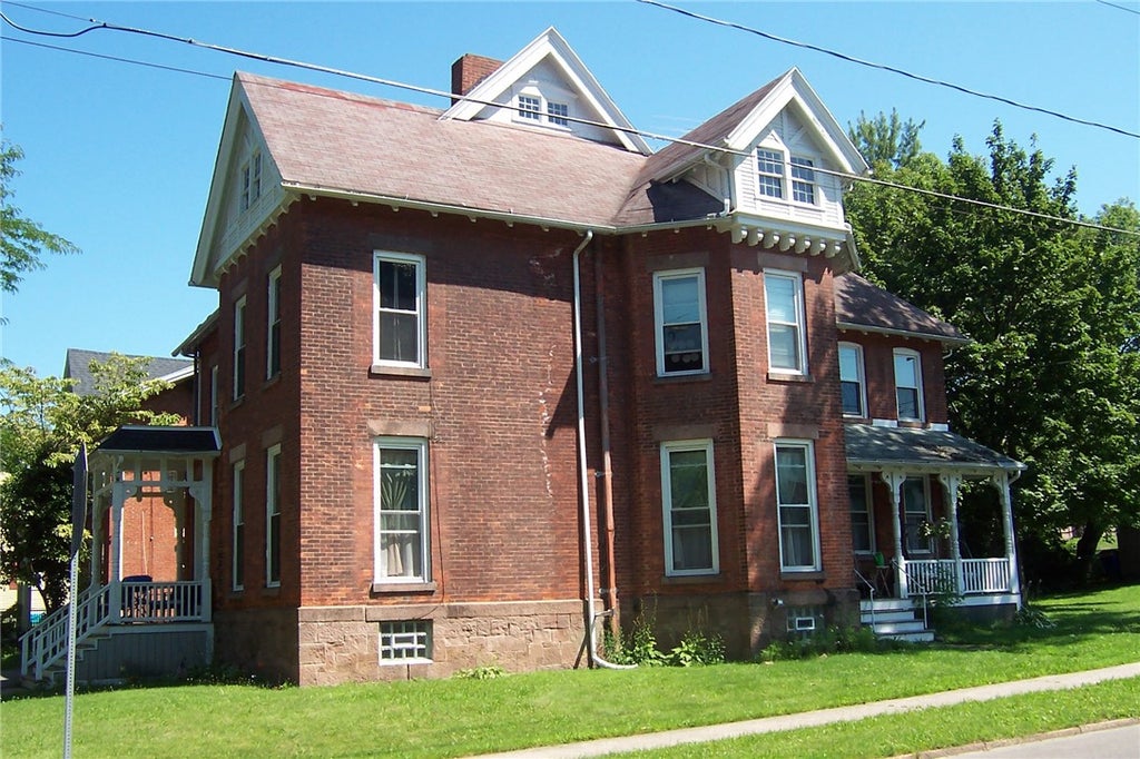 Photo of 134 West State Street, Albion, NY 14411 (MLS # R1704721)