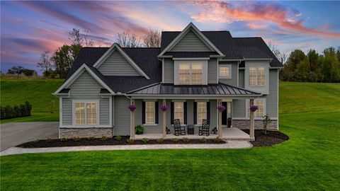 Photo of 84 Copper Beech RUN, Perinton, NY 14450 (MLS # R1678548)