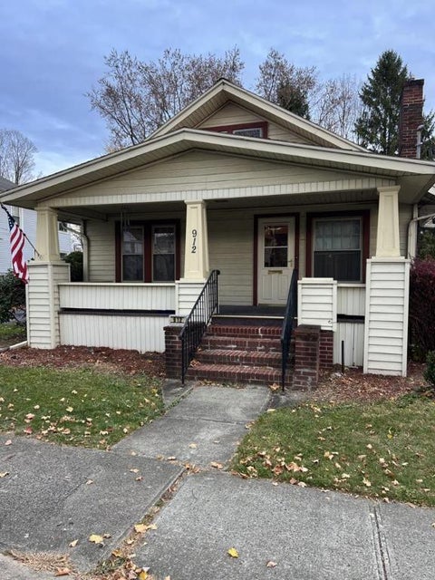 Photo for 912 Walnut Street