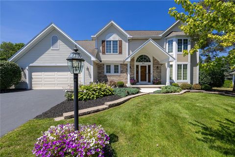 51 Walnut Hill Dr Penfield NY 14526