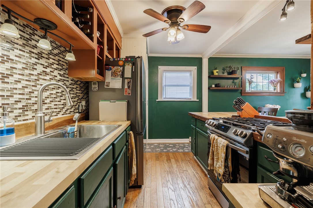 86 Barnard Street, Greece, New York image 11