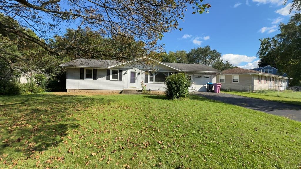 Photo of 260 Ripplewood Drive, Greece, NY 14616 (MLS # R1710191)