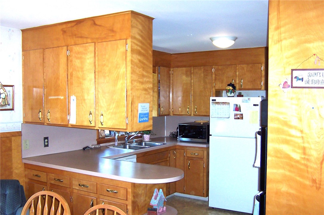 4 meadowbrook drive