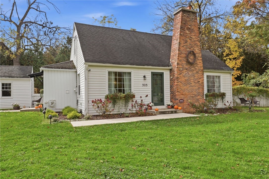 323 Embury Road
