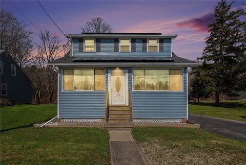 Homes For Sale - 2550 Norton Street<br/> Monroe County, Irondequoit, NY 14609