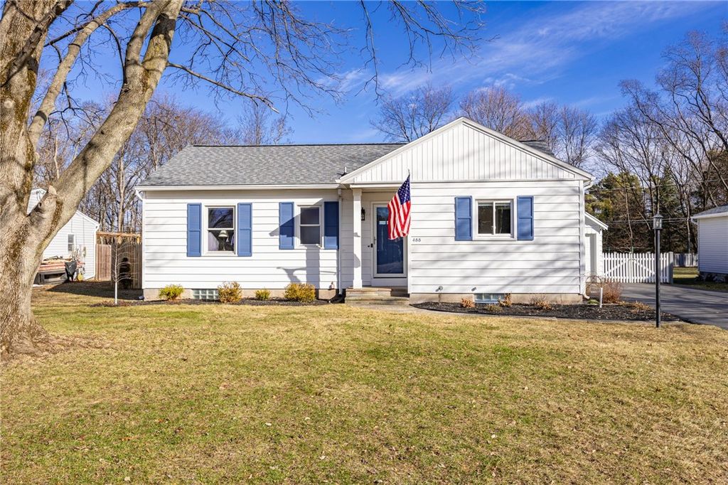 Photo of 488 Covewood Boulevard, Webster, NY 14580 (MLS # R1667095)