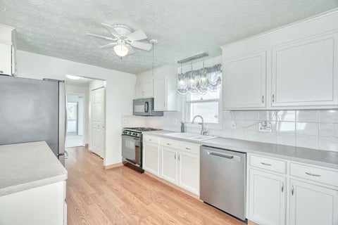 Tiny photo for 79 Tall Tree Dr Drive, Penfield, NY 14526 (MLS # R1723951)