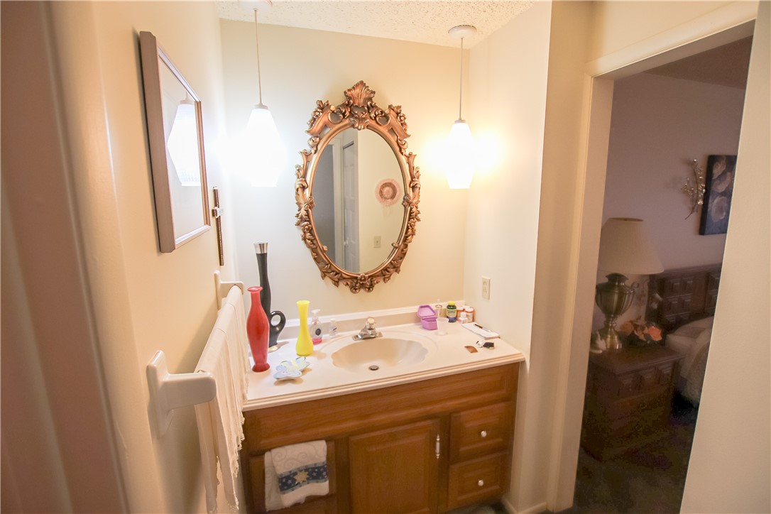 672 Surrey Hill Way, Henrietta, New York image 14