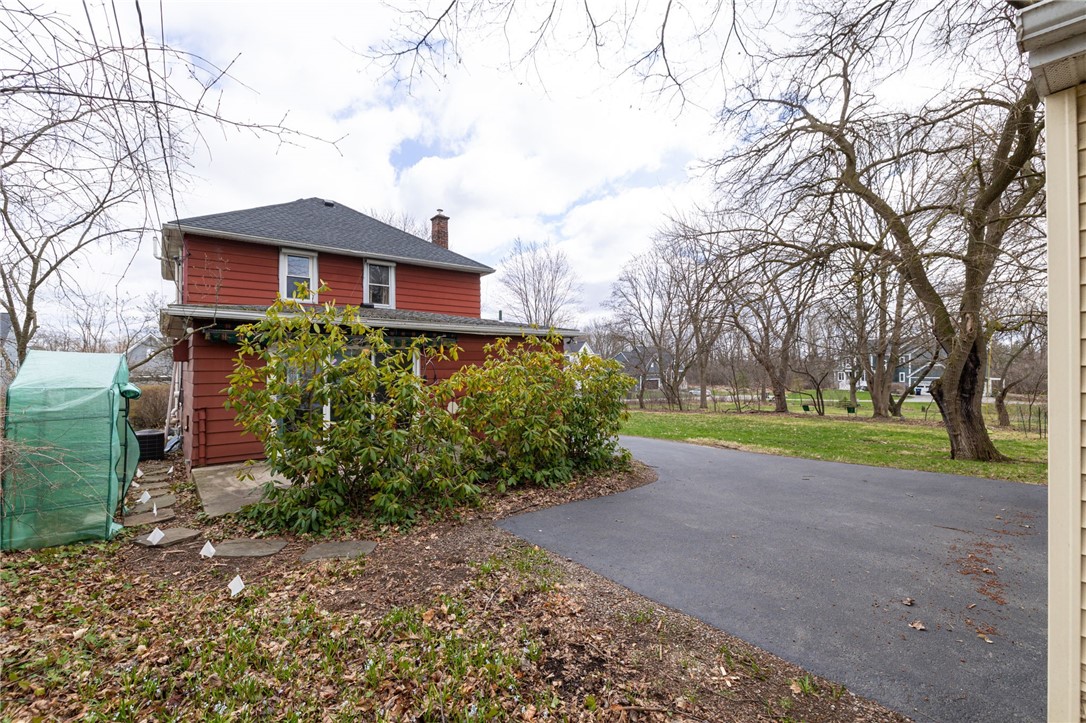 57 Willard Avenue