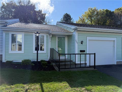 Photo for 209 Greenway Boulevard