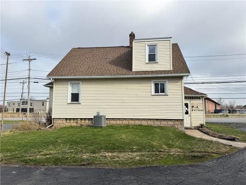 Tiny photo for 2061 Bri-Hen Town Line Road, Henrietta, NY 14623 (MLS # R1702771)