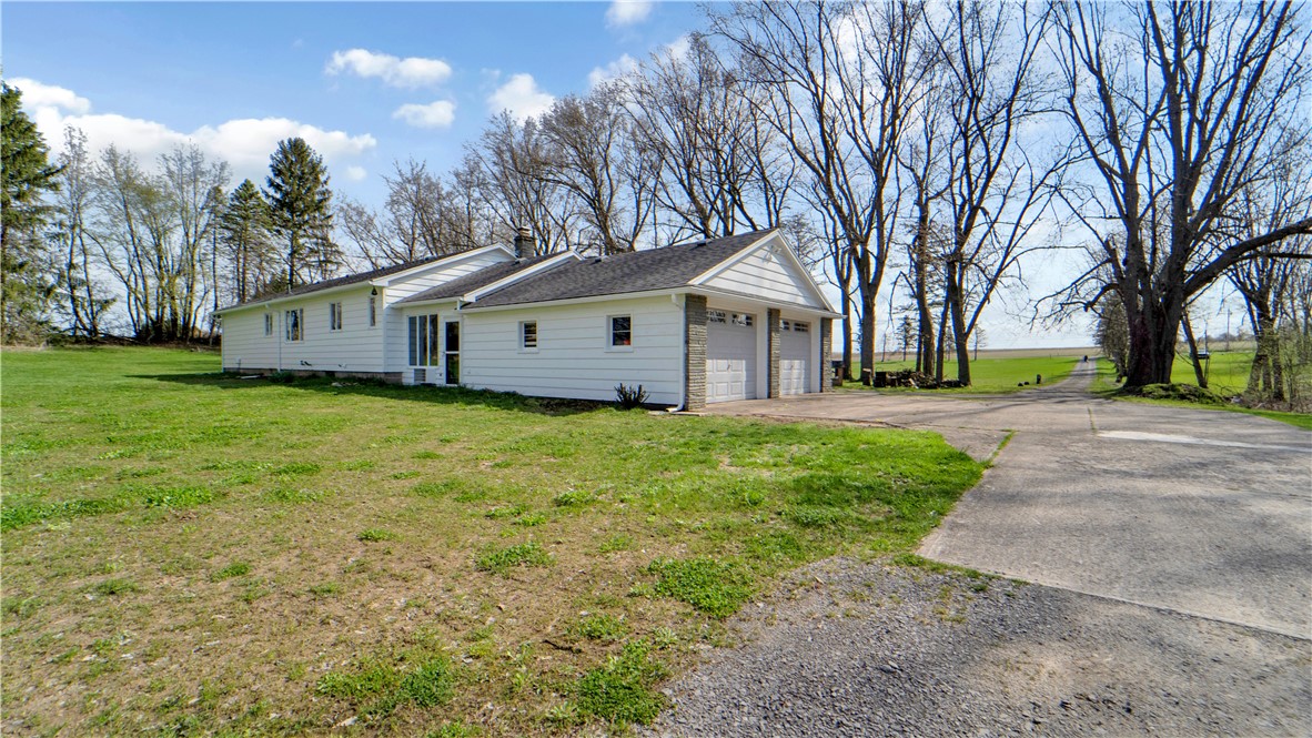1983 Gloria Drive, Penfield, New York image 2