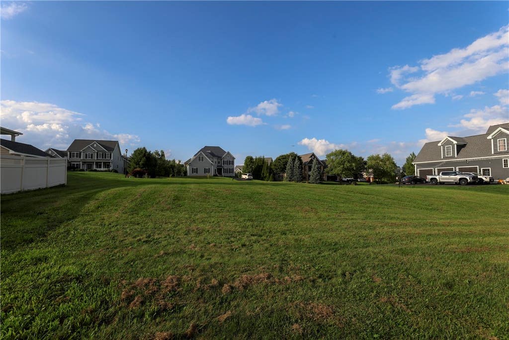 Photo of 31 Royal Crest Road, Horseheads, NY 14845 (MLS # R1706218)