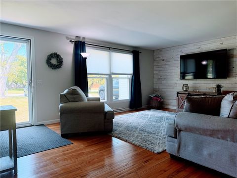 Tiny photo for 26 Hillary Dr DR, Chili, NY 14624 (MLS # R1684971)