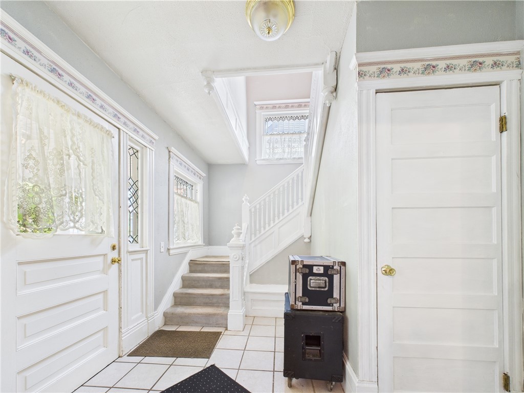138 Curtis Place, Auburn, New York image 4
