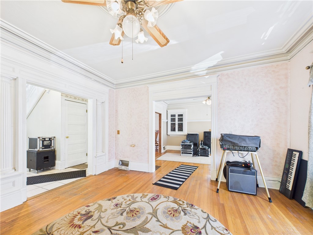 138 Curtis Place, Auburn, New York image 6