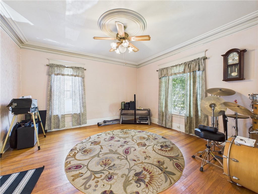 138 Curtis Place, Auburn, New York image 5