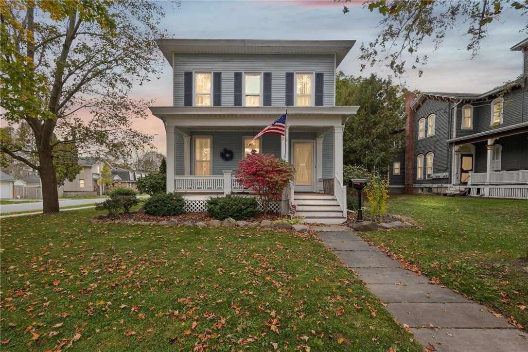 29 Ellicott Avenue