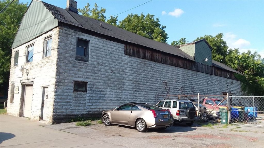 Photo of 658 Joseph Avenue, Rochester, NY 14621 (MLS # R1651974)