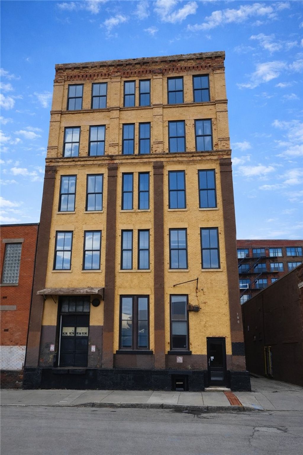 Photo of 196 N Water Street, Rochester, NY 14604 (MLS # R1668142)