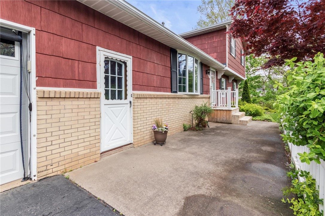 24 Wye Bridge Drive