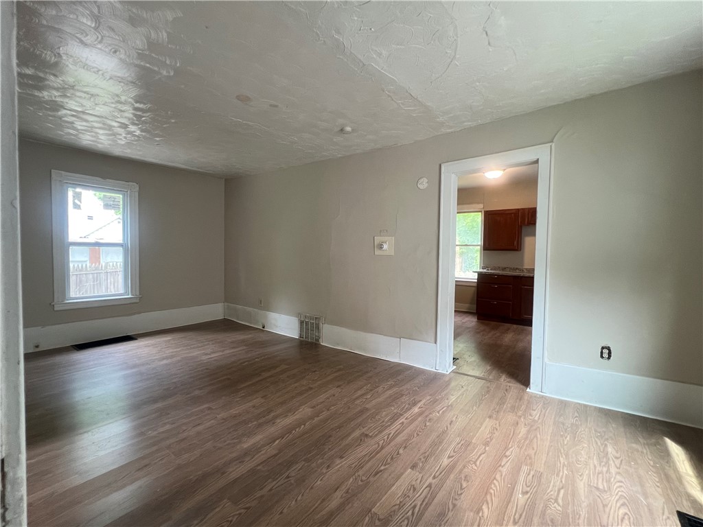 4 Byers Ct