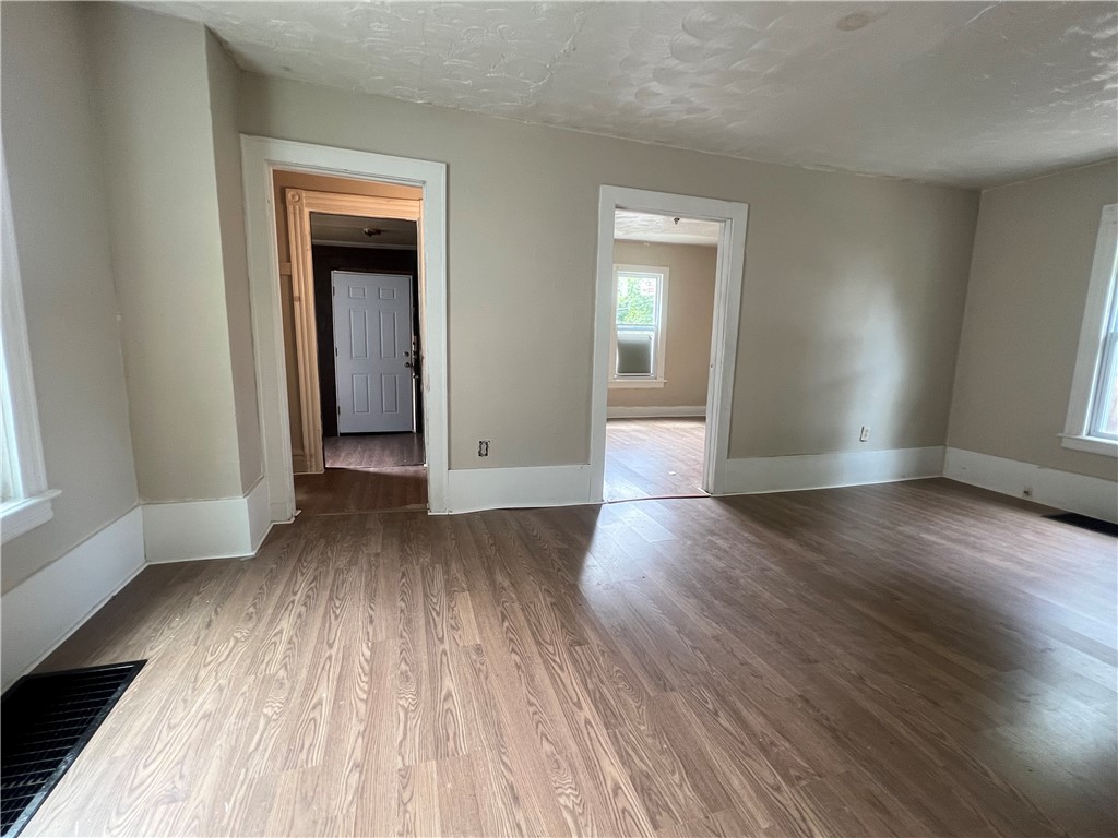 4 Byers Ct