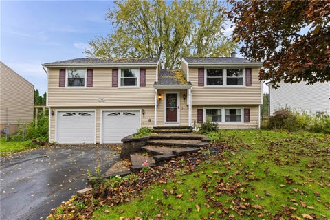 Tiny photo for 5787 Bonnie Brae Circle, Farmington, NY 14425 (MLS # R1723598)