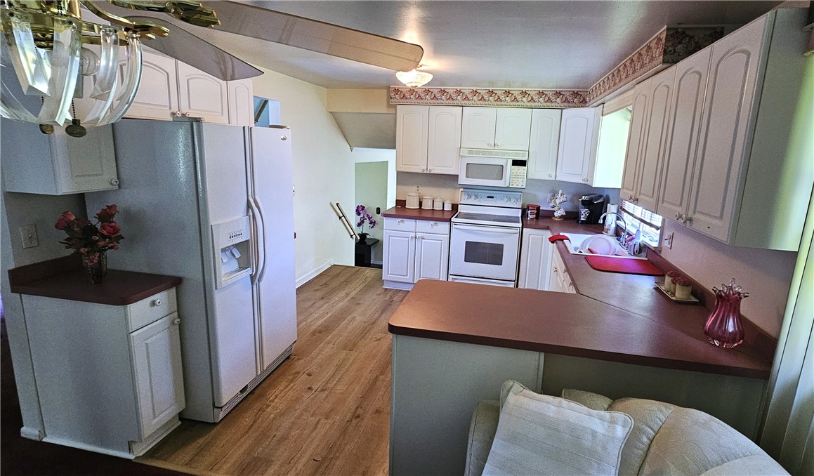 11 Donna Marie Circle