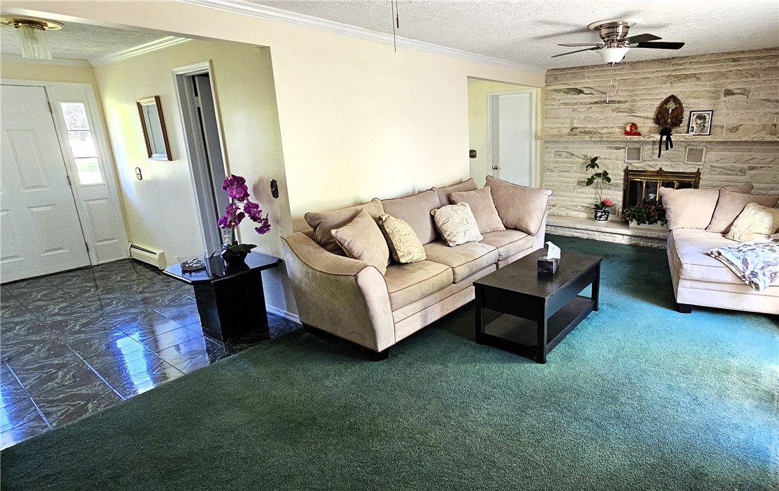 11 Donna Marie Circle, Gates, New York image 10