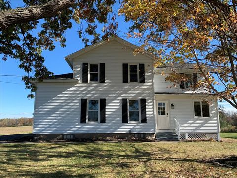 Photo of 2275 New Michigan Road, Canandaigua Town, NY 14424 (MLS # R1648135)