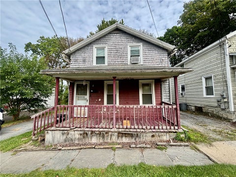 Homes For Sale - 7 Seymour Street<br/> Auburn, NY 13021