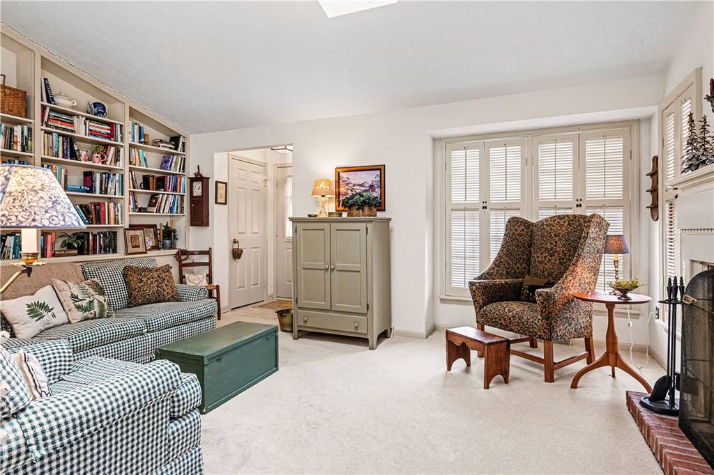 Photo of 37 Genesee View Trail, Chili, NY 14623 (MLS # R1666181)