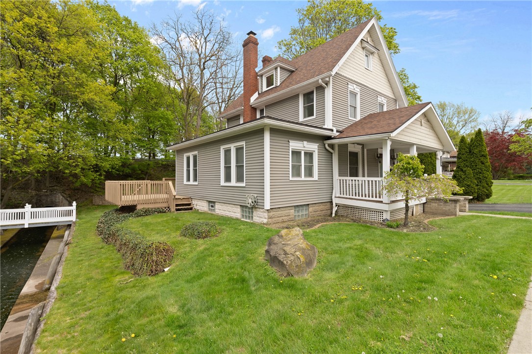 224 Lyell Avenue