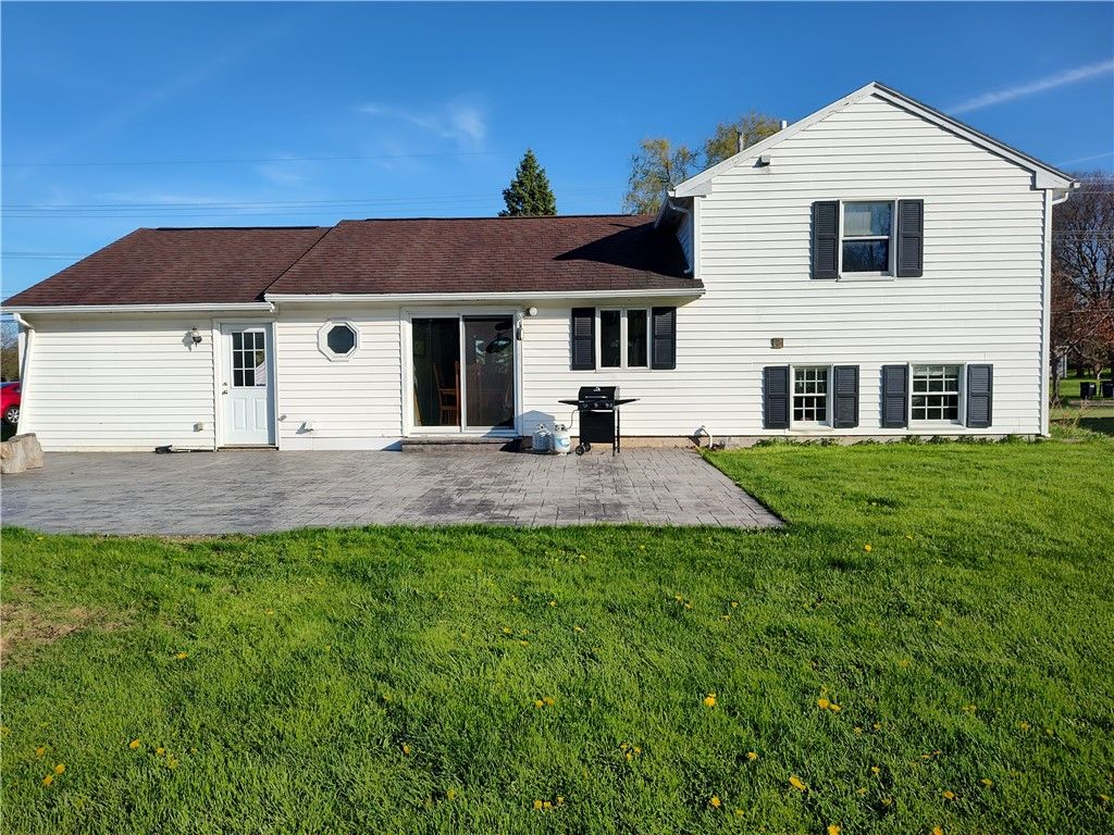 Photo of 214 Chapel Street, Canandaigua City, NY 14424 (MLS # R1665564)