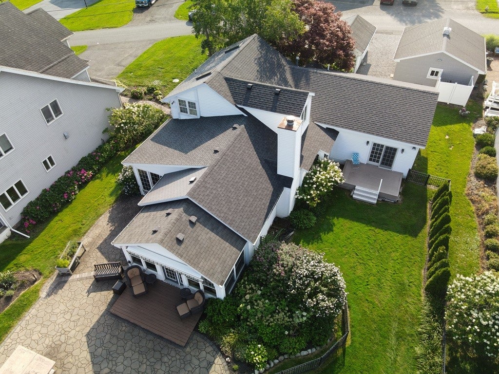 39 Lakeside Boulevard
