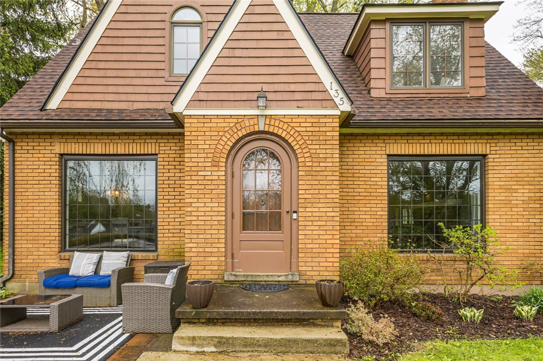 135 Maplewood Avenue
