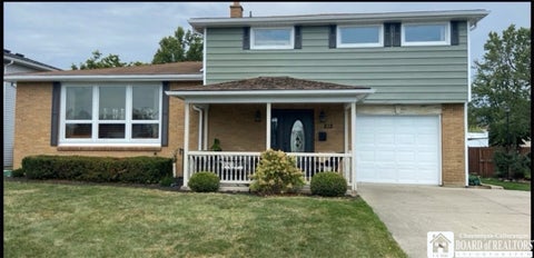 Homes For Sale - 212 N Creek Drive<br/> Cheektowaga, NY 14225