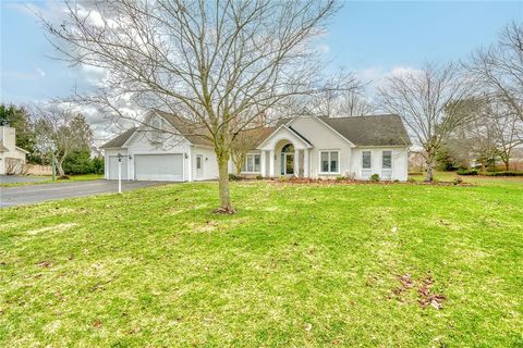 Homes For Sale - 5 Woodrose Drive<br/> Monroe County, Penfield, NY 14580