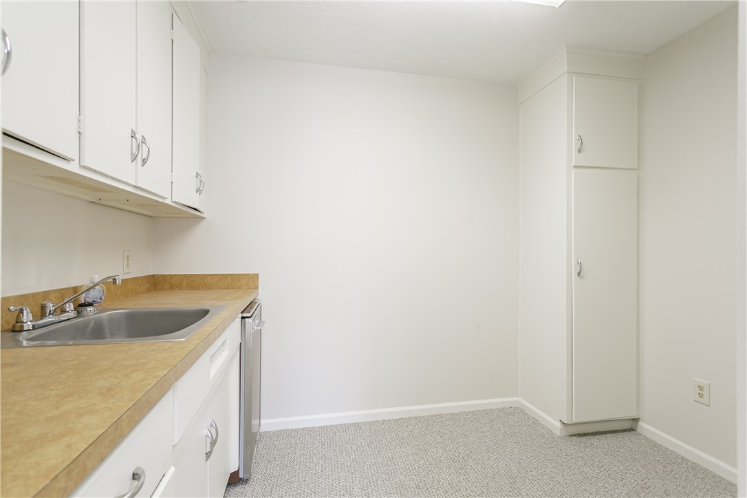3207 Saint Paul Boulevard, Irondequoit, New York image 35