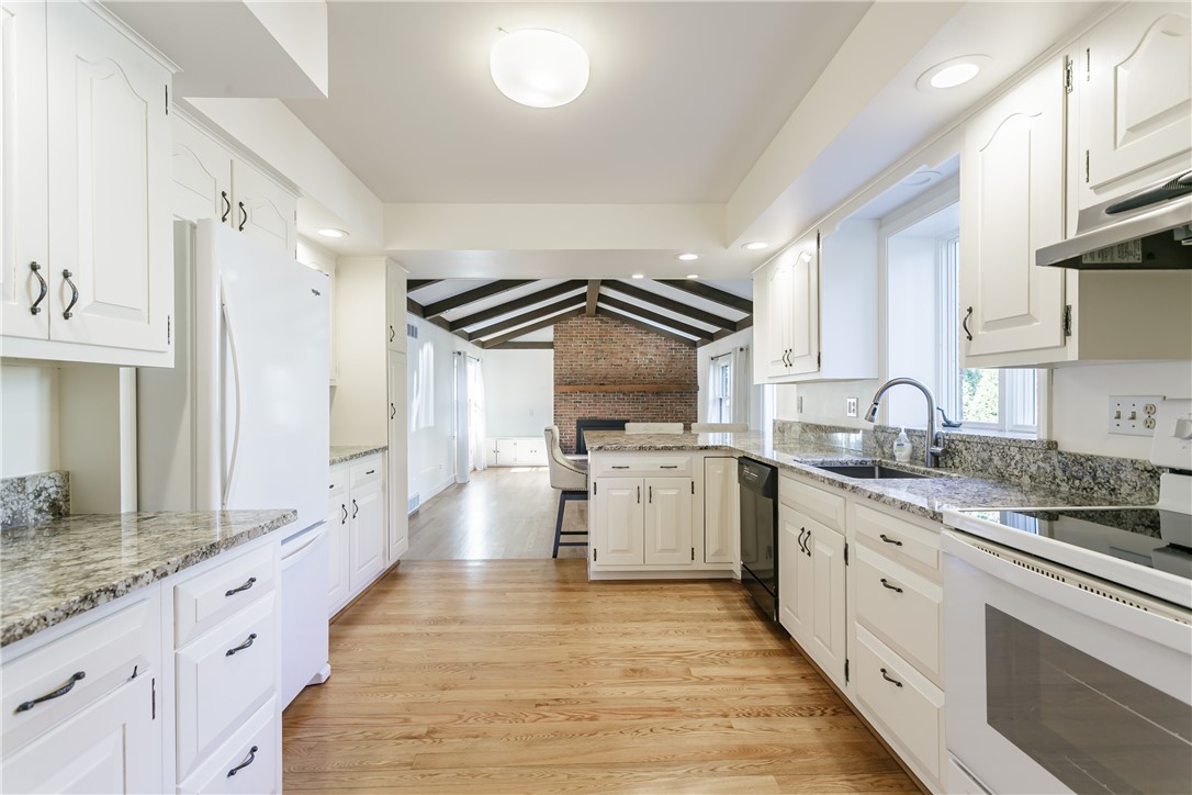 3207 Saint Paul Boulevard, Irondequoit, New York image 11