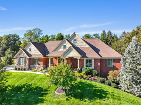 Photo of 931 Squire Oaks Drive, Villa Hills, KY 41017 (MLS # 641501)